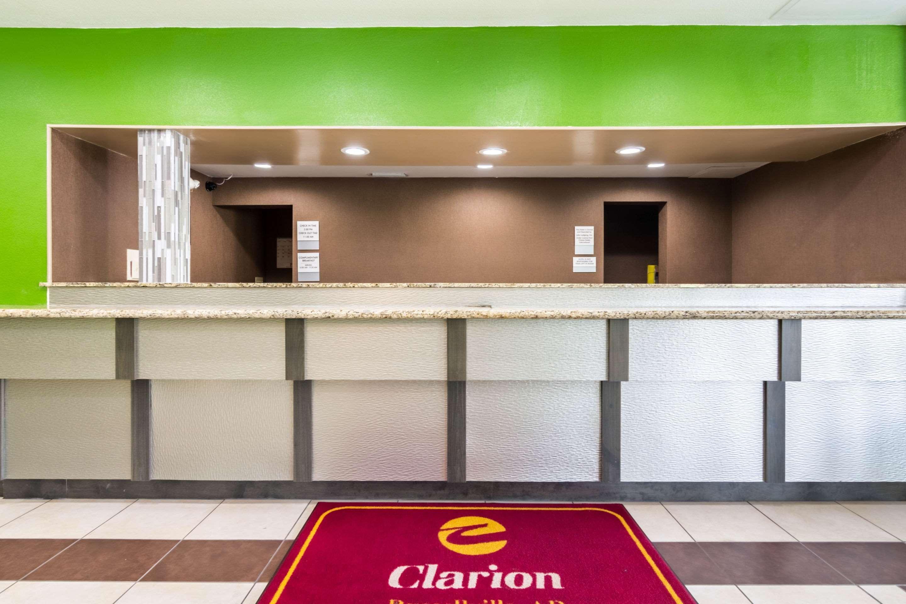 Clarion Inn & Suites Russellville I-40 Экстерьер фото
