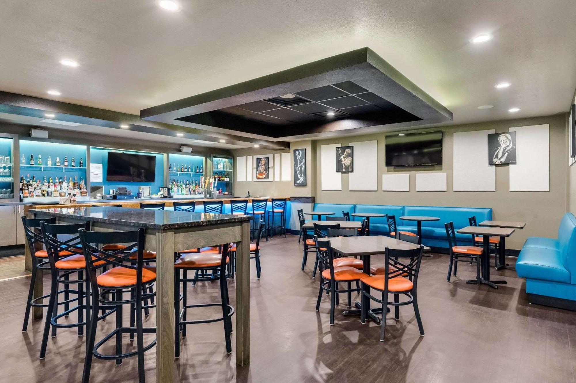 Clarion Inn & Suites Russellville I-40 Экстерьер фото